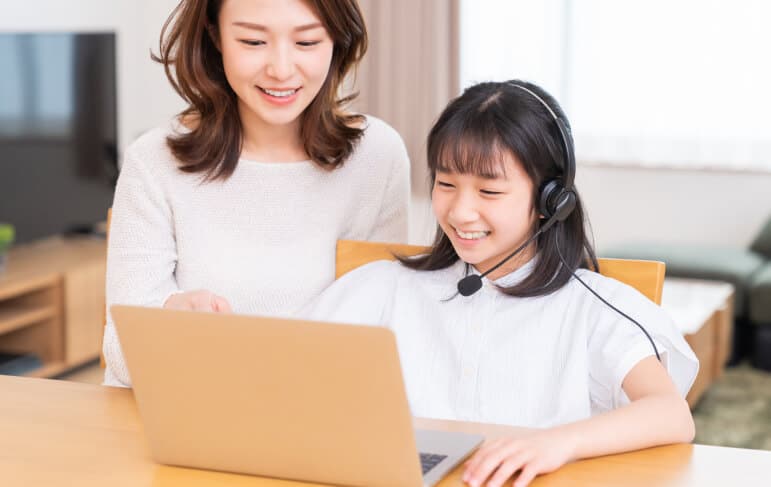 Student and parent learning online